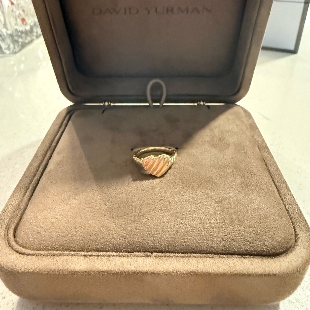 David Yurman 18k Gold pinky ring